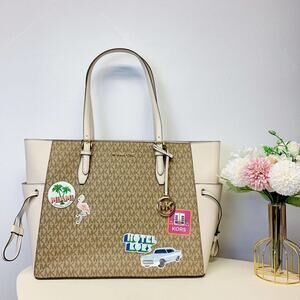 Michael Kors 35S3G2GT7B Gilly Large Logo and Leather Tote